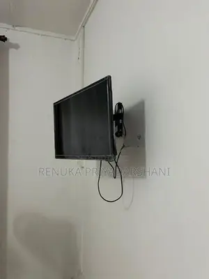 TV With the Wall Brackets