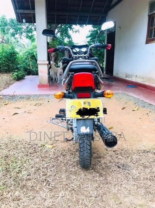 Bajaj CT100 2010