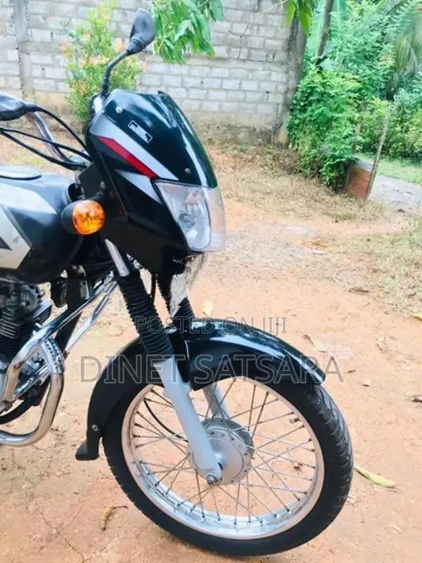 Bajaj CT100 2010