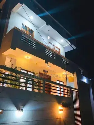 Piliyandala 2 Storey House with Rooftop Stunning Paddy Field View