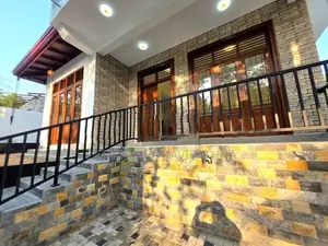 කුබුක - පහත මහල සම්පූර්න කල අලුත්ම නිවස විකිනීමට