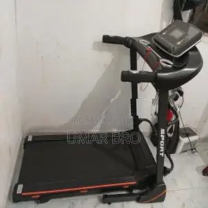 Treadmill with Vibration Belt