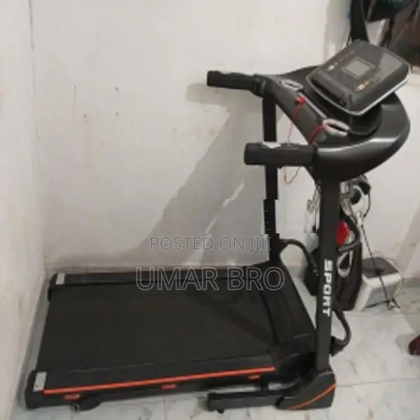 Treadmill with Vibration Belt