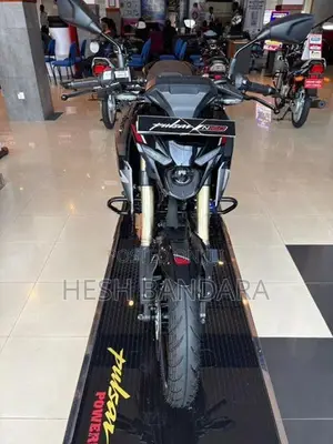 Bajaj Pulsar N160 Premium 2026