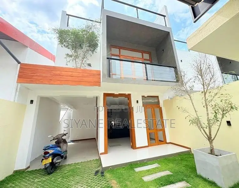 Brand New House for Sale Pelawatta
