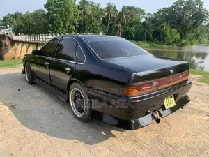 Nissan Cefiro 1990