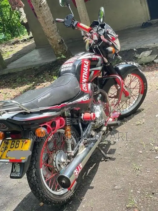 Bajaj CT100 2015