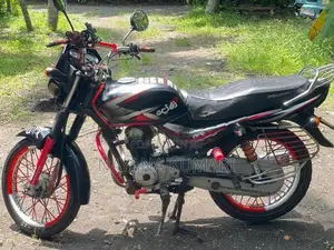 Bajaj CT100 2015