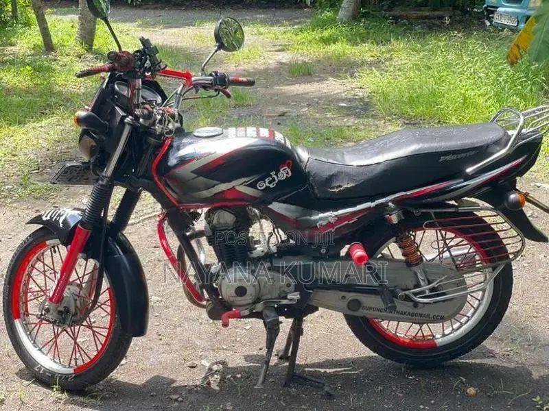 Bajaj CT100 2015