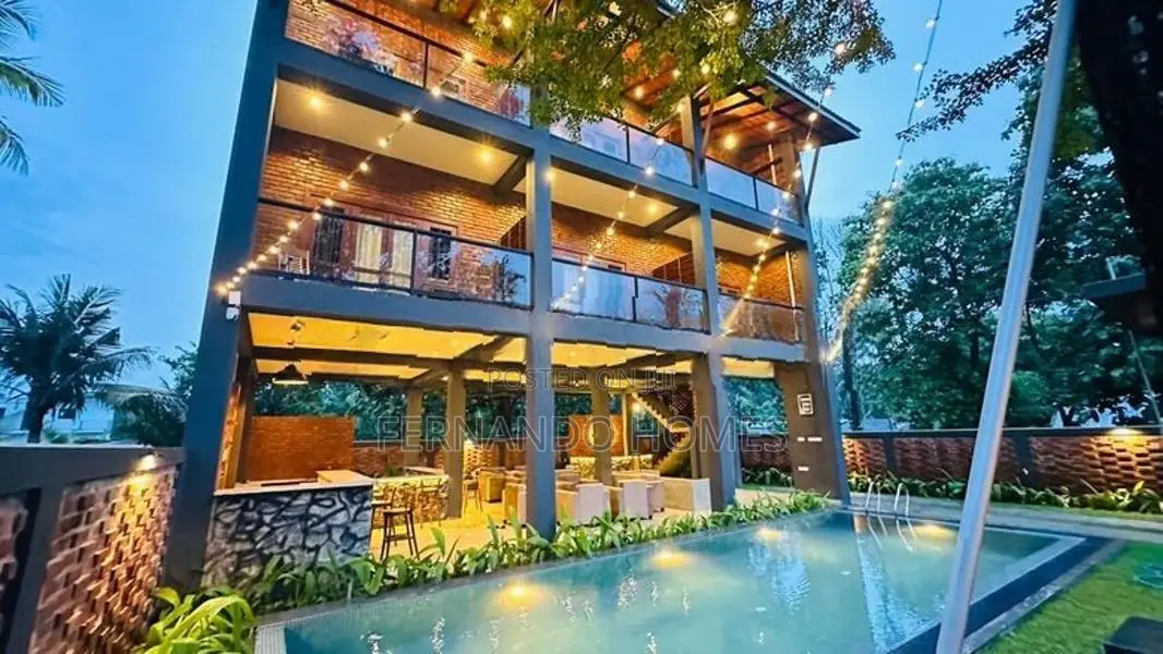 6 Bed Rooms Brand New Hotel For Sale With Pool in Katunayaka