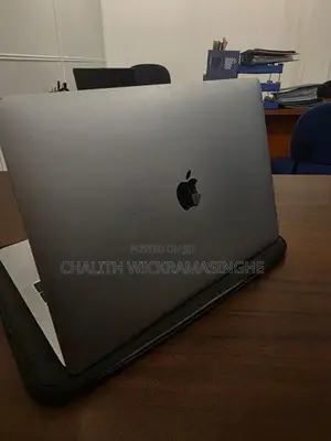 MacBook Pro 2017 | Intel Core i5 8GB RAM 256GB SSD