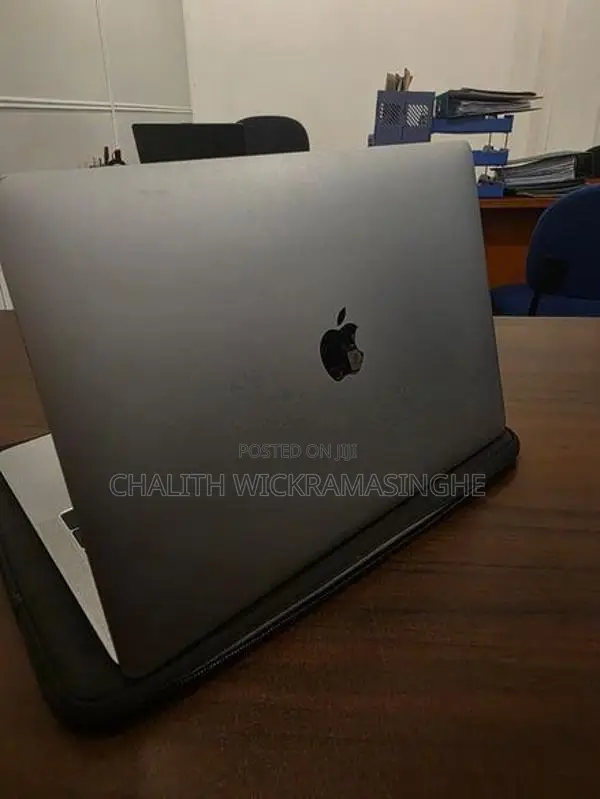 MacBook Pro 2017 | Intel Core i5 8GB RAM 256GB SSD