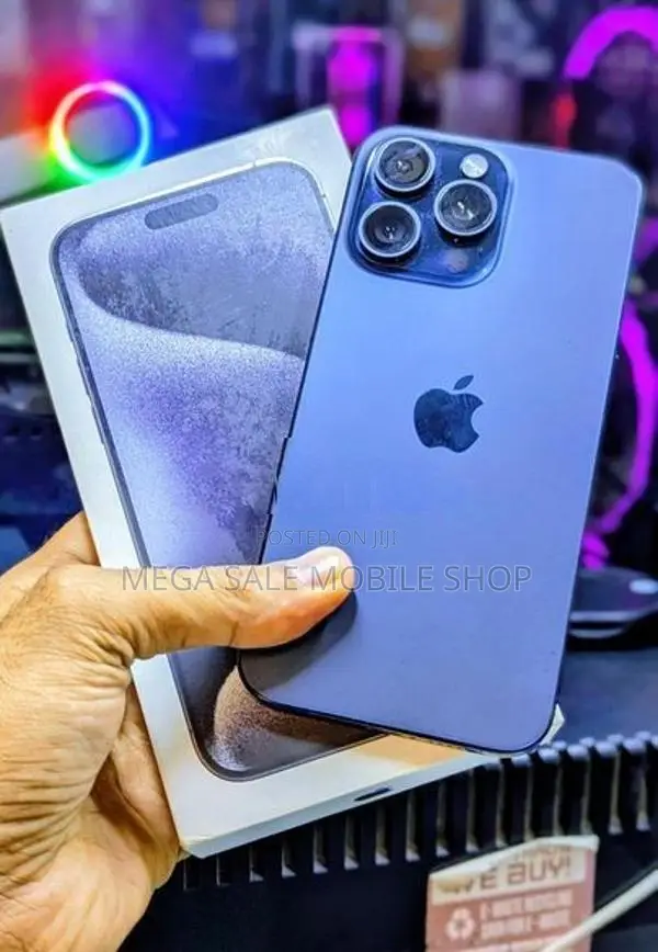 Apple iPhone 15 Pro Max 256GB (Used)