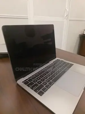 MacBook Pro 2017 | Intel Core i5 8GB RAM 256GB SSD