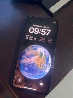 Apple iPhone X (Used)