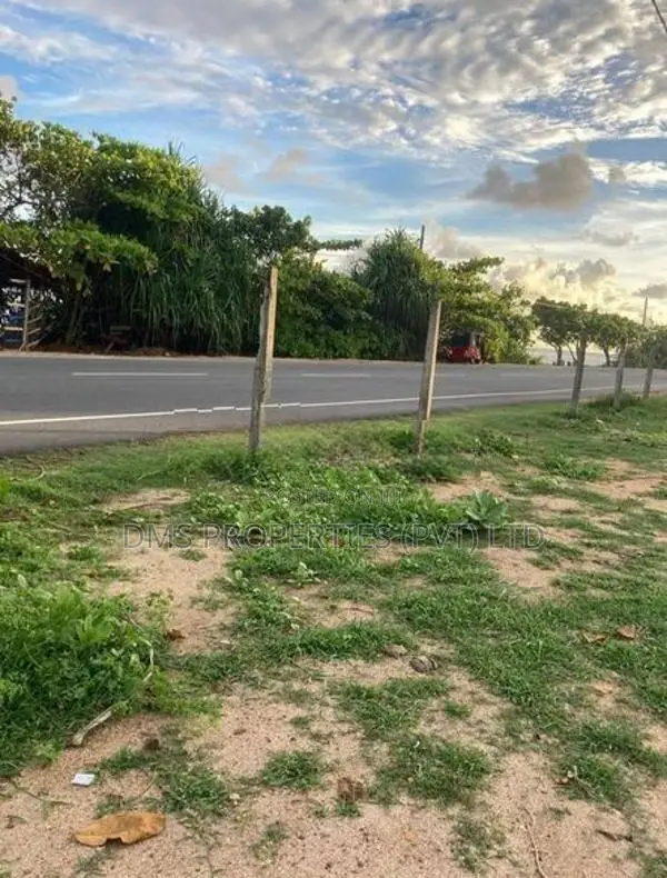 Beach Front Land For Sale | Midigama 25 Perches