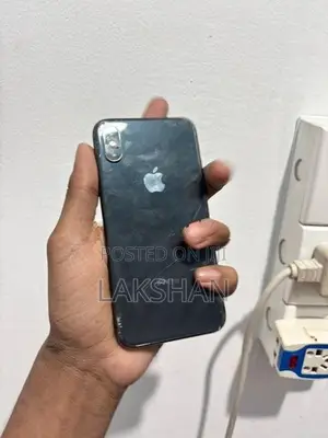 Apple iPhone X (Used)