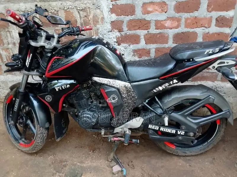 Yamaha FZ S 2015