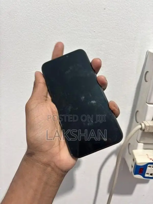 Apple iPhone X (Used)