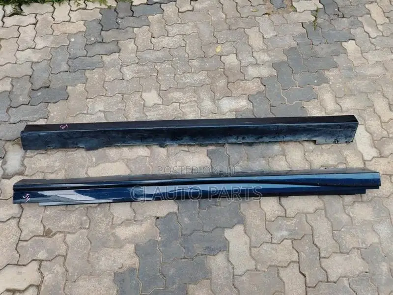 Nissan Tiida Hatchback Full Body Kit