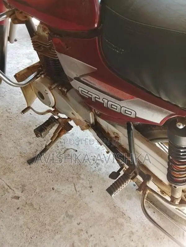 Bajaj CT100 2011