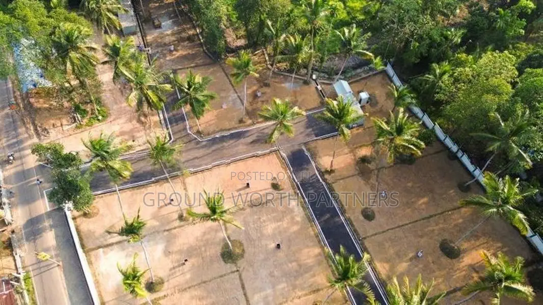 Valuable Land For Sale In Thalawathugoda Hokandara 336 Road 700M