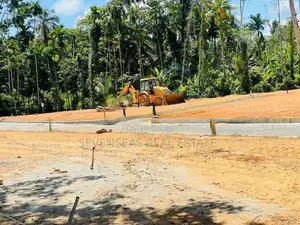 ජා ඇල නගරයට අතේ දුරින් නේවාසික බිම් කොටස්