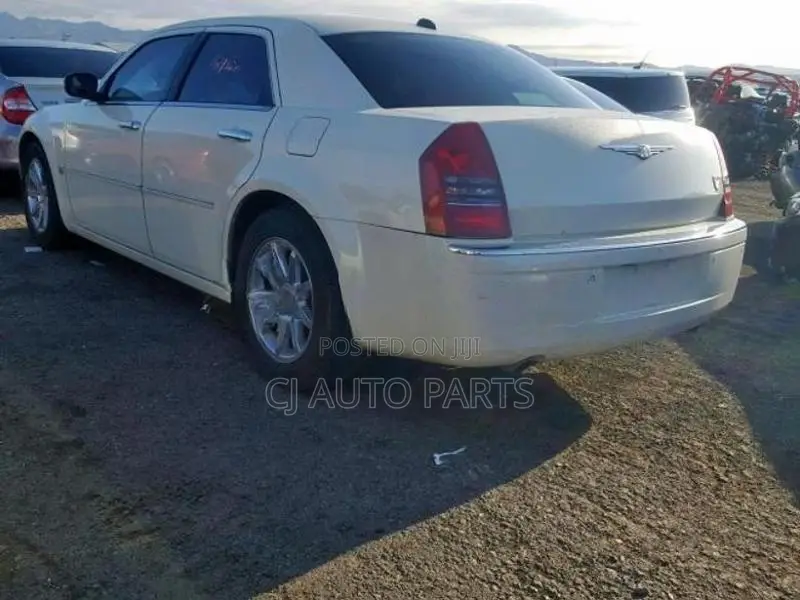 Chrysler 300C Removable Body Parts