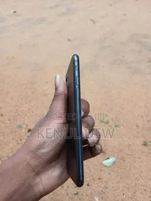 Apple iPhone 7 (Used)