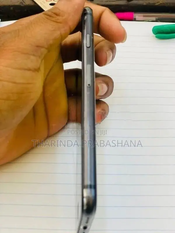 Apple iPhone 8 (Used)
