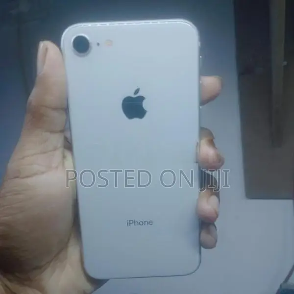 Apple iPhone 8 (Used)