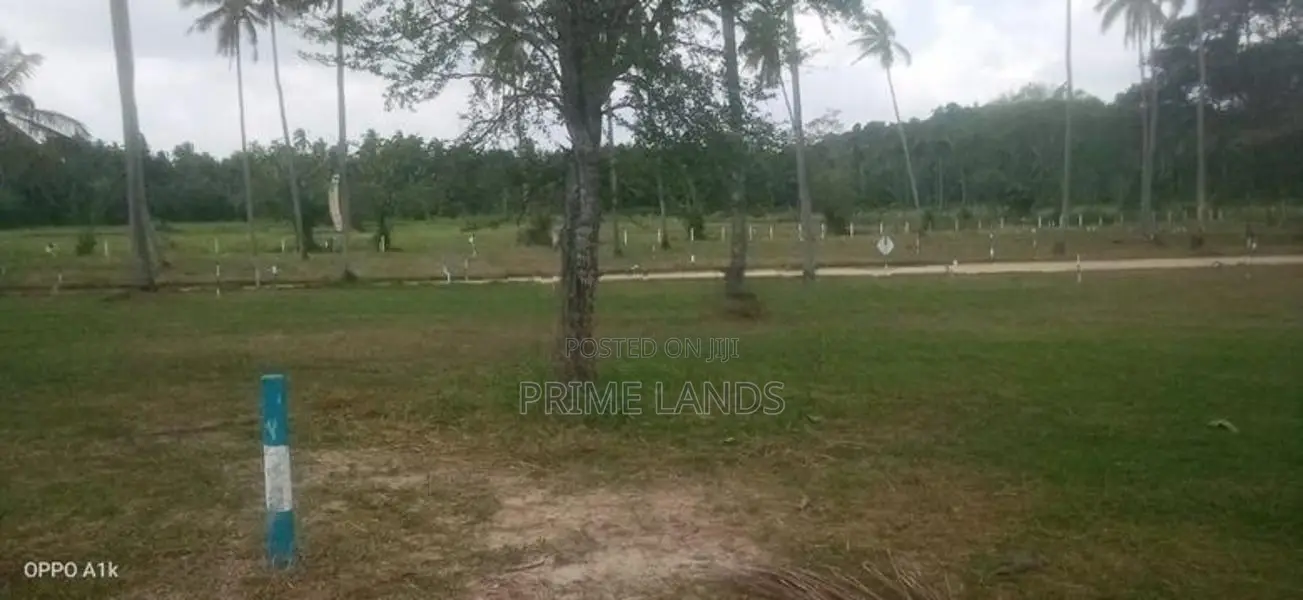 Land In Wariyapola Town , Kurunegala Road