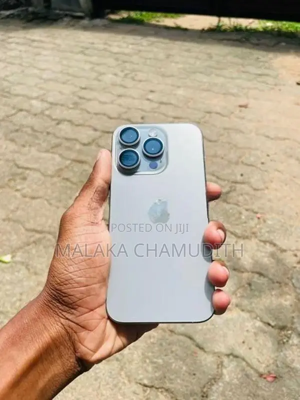 Apple iPhone 15 Pro (Used)