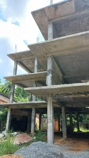 Building for Rent Avissawela