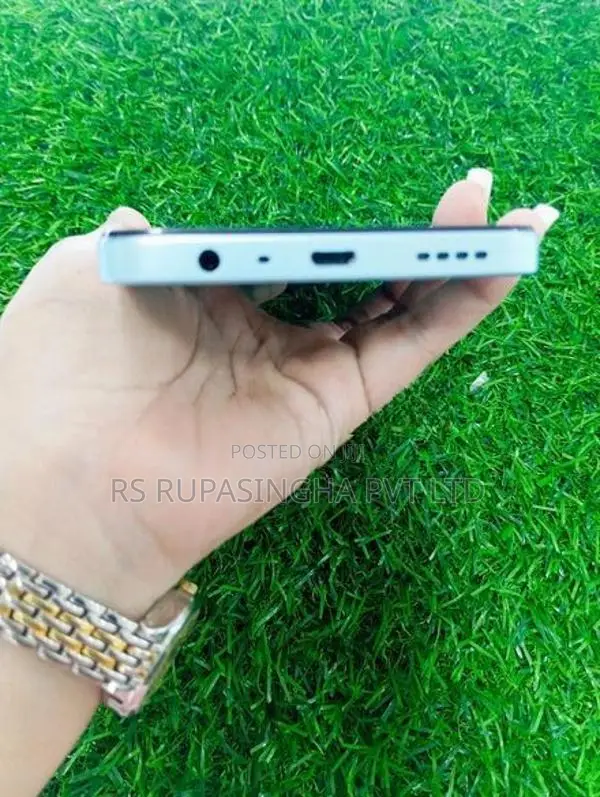 Realme C33 4GB/128GB (Used)