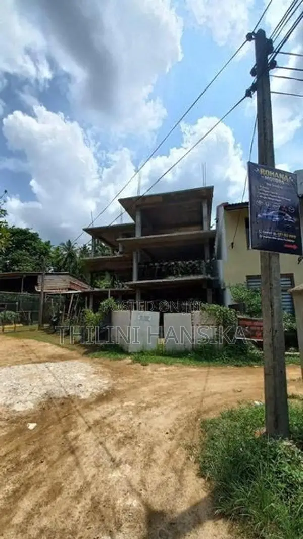 Building for Rent Avissawela