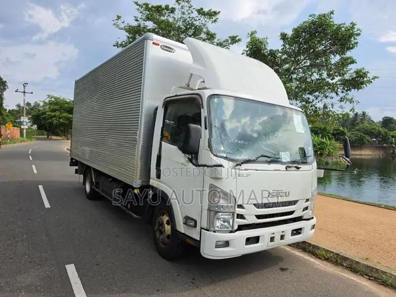 Isuzu Elf Full Body 16.5 FEET 2018