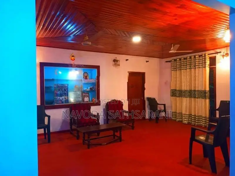 Upstair House With A/C Room For Rent Galle