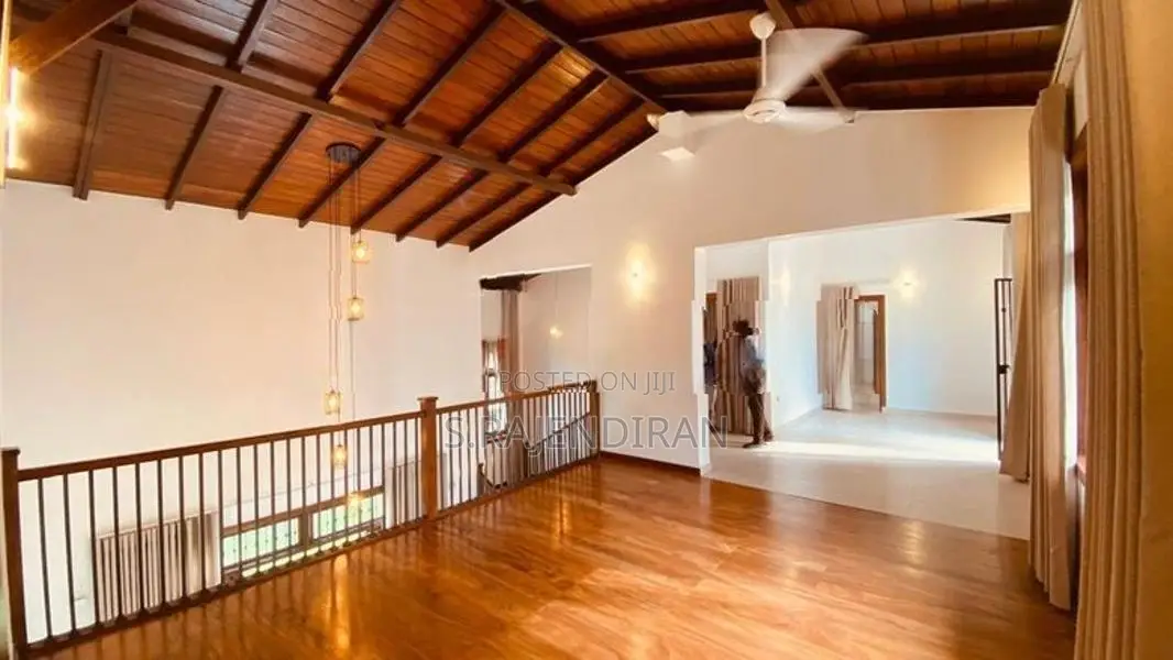 Luxury Two-Storey Modern House for Sale –kawdana Attidiya Lake View Ro