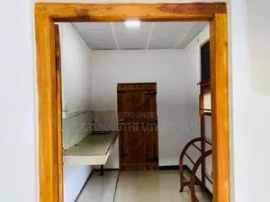 Furniture Anex For Rent To Girls