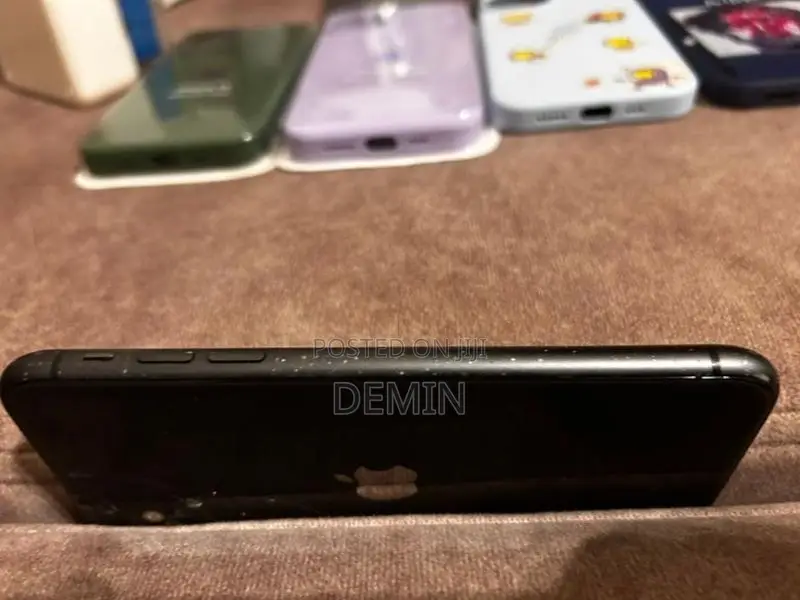 Apple iPhone 11 128GB (Used)
