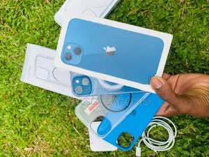 Apple iPhone 13 (Used)