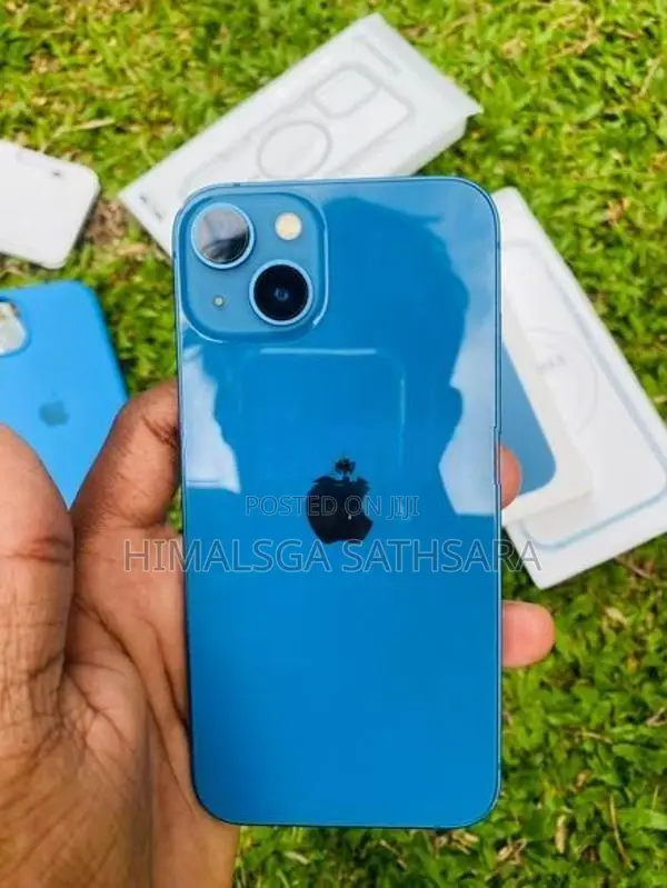 Apple iPhone 13 (Used)