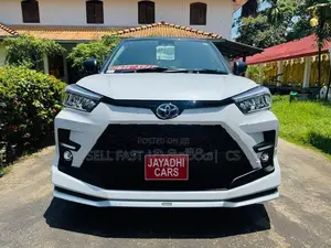 Toyota Raize Z Black - Top 2026
