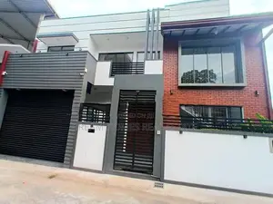 Modern 3-Storey Luxury Home – Mattogoda, Polgasovita
