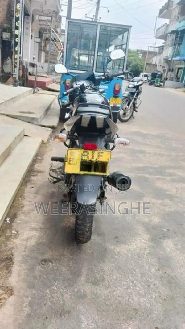 Bajaj Pulsar 150 Black 2019