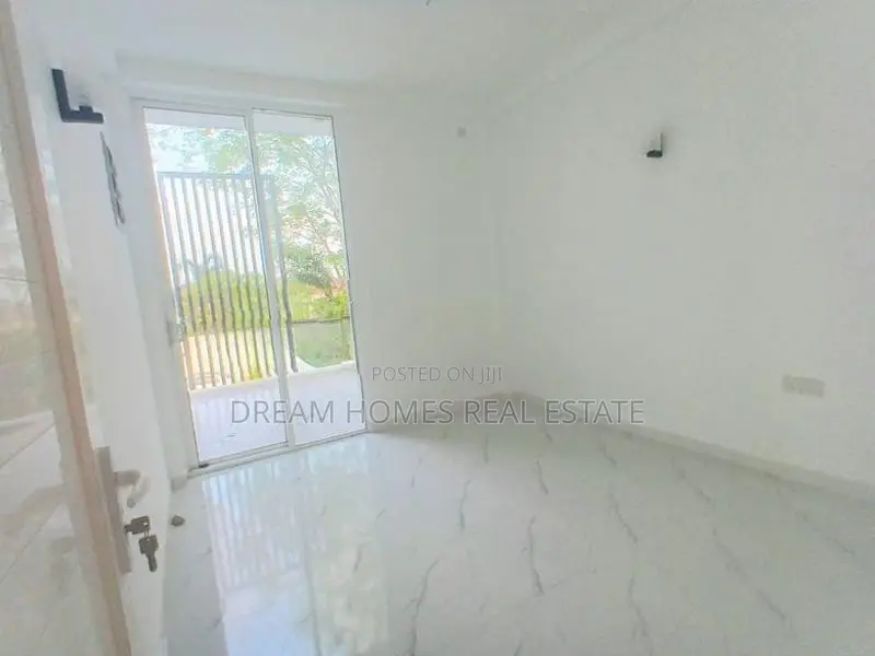Exquisite 5-Bedroom Super Luxury Villa with Swimming Pool – Kesbewa