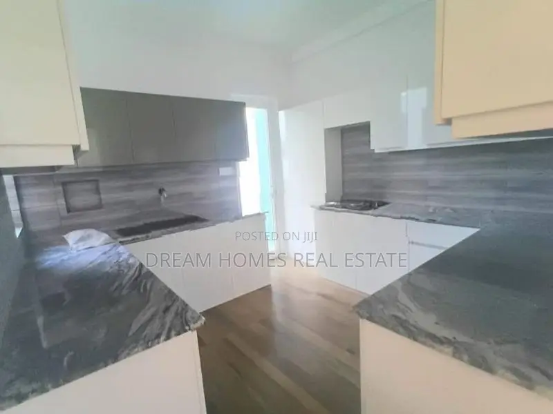 Exquisite 5-Bedroom Super Luxury Villa with Swimming Pool – Kesbewa