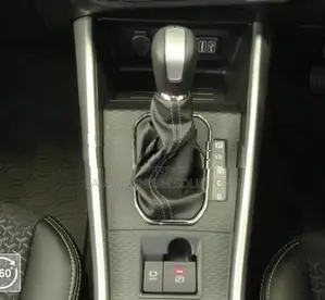 Daihatsu Rocky Premium G HEV 2025