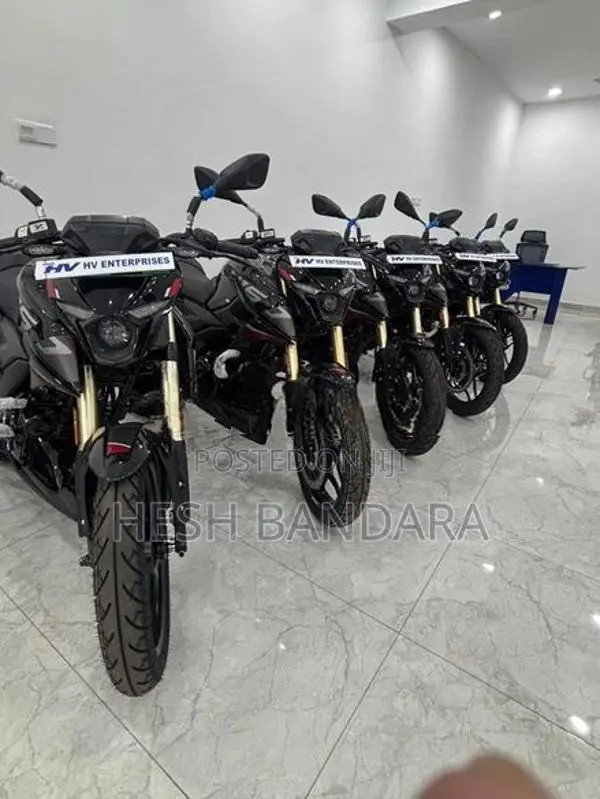 Bajaj Pulsar N160 Premium 2026